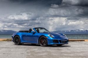 Porsche 911 Carrera GTS Cabriolet 2017 года (NA)